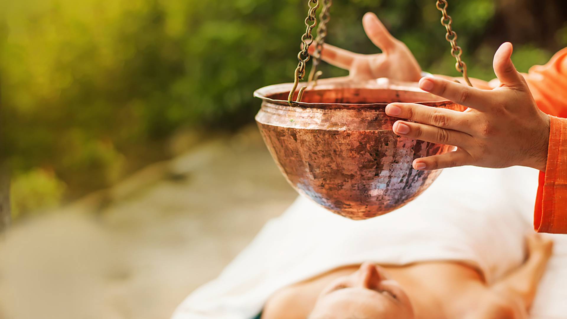 Klangschale bei Massage