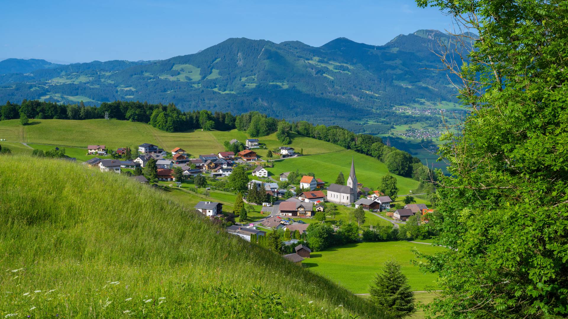 Dorf Gurtis bei Nenzing im Walgau, in Vorarlberg, Österreich