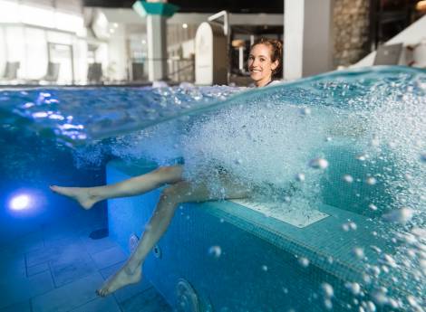 Experience meets relaxation symbolic picture