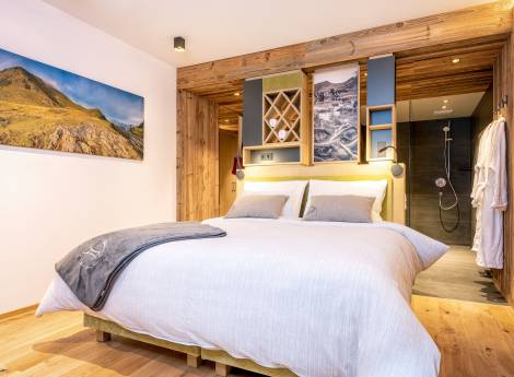 ALMGUT Mountain Wellness Hotel – Luxury Wellness Holidays in the Heart of Austria's Lungau Region symbolic picture
